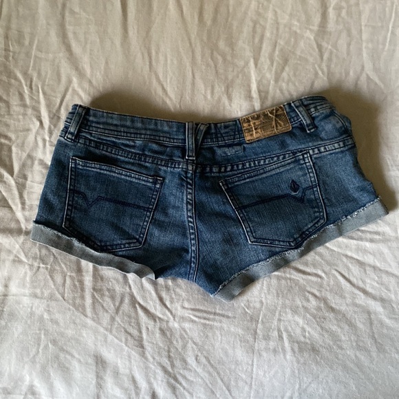 Volcom Liberated Booty Shorts - Picture 4 of 4